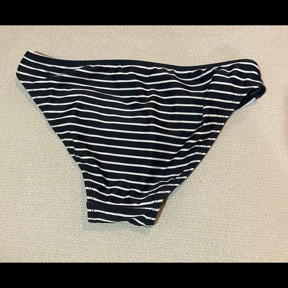 Target Off The Shoulder Bikini - Picture 7 of 7